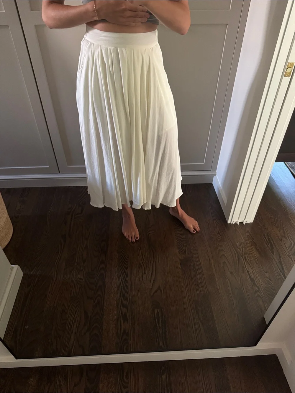 Mable Off White Pleated Midi Skirt w. Pockets